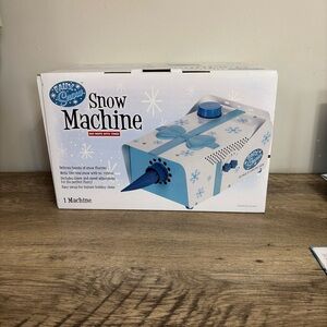 Faux Snow New! Snow Machine 800 watts with timer